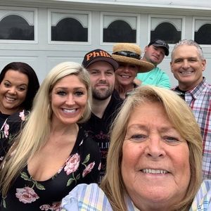 Meet your Posher, Dustin